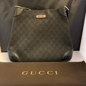 Gucci 196140-492174 Authentic Handbag & Dust Cover